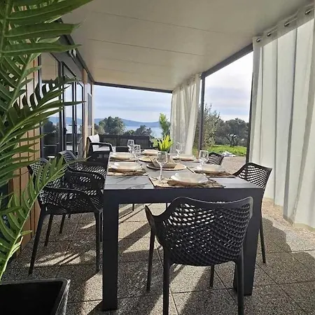 Mobile Homes L & L With Shared Pool * Pirovac
