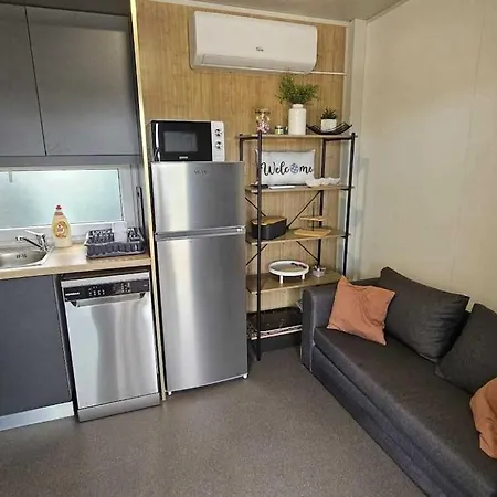 Vakantiehuis Mobile Homes L & L With Shared Pool