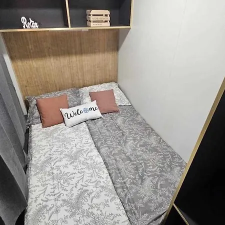 Mobile Homes L & L With Shared Pool Vakantiehuis *