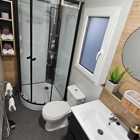 Mobile Homes L & L With Shared Pool * Pirovac