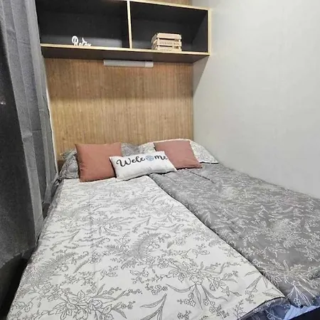 Mobile Homes L & L With Shared Pool Vakantiehuis *